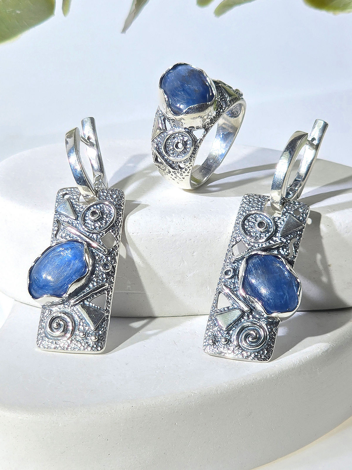 Серебряное кольцо